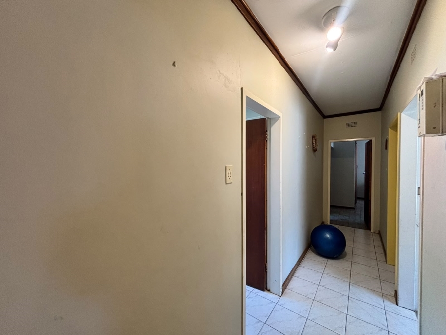 5 Bedroom Property for Sale in Adamayview North West